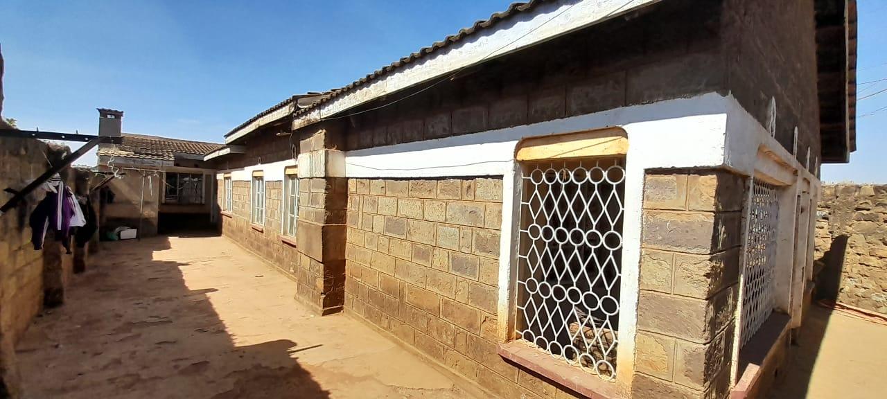 3 Bedroom house for sale in Kapsoya with 2 units of 1 bedroom SQ