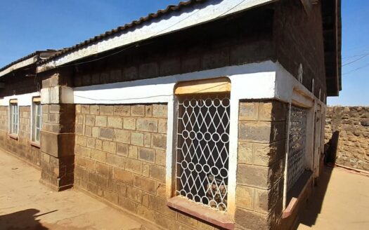 3 Bedroom house for sale in Kapsoya with 2 units of 1 bedroom SQ