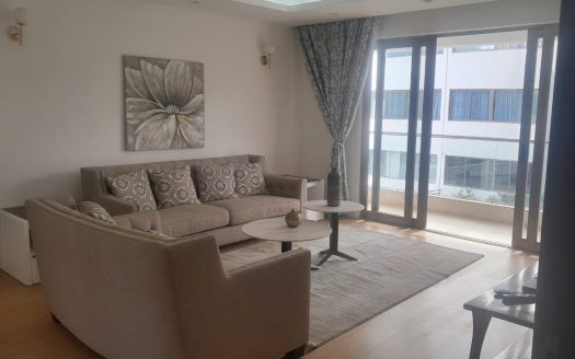 23 MILLION THREE BEDROOM APARTMENT IN LAVINGTON FOR SALE